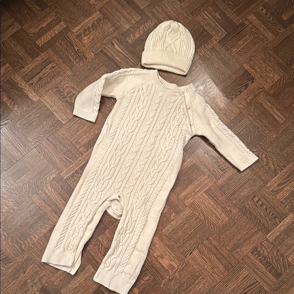 Gap Baby size 18-24 months Cotton Cable Knit onesie & hat set